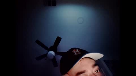 Snapshot of carloscastro9960 chatting on March 3, 2026, 7:14 am Los99602521 online show from March 3, 2026, 7:14 am