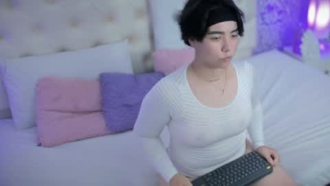 Snapshot of carly_lopez18 chatting on April 10, 2026, 3:45 am carly_lopez18 online show from April 10, 2026, 3:45 am