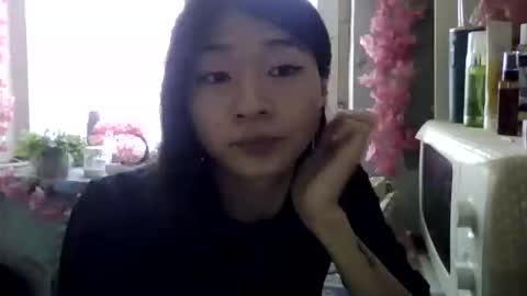 CarlyJoy online show from November 1, 2025, 9:22 am