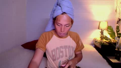 Carmella online show from November 18, 2025, 1:48 pm