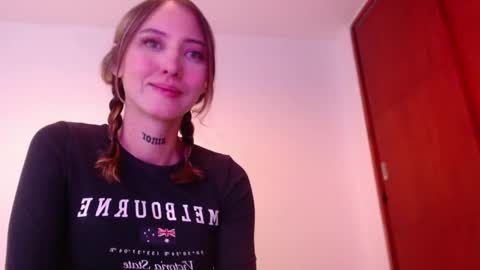 Snapshot of carmennrusso chatting on February 27, 2025, 12:21 am carmennrusso online show from February 27, 2025, 12:21 am