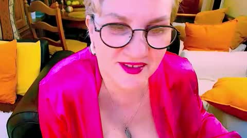 Snapshot of carmenrossi chatting on May 12, 2026, 7:49 am Carmen online show from May 12, 2026, 7:49 am