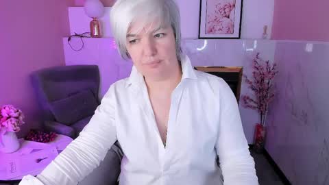 Carmen online show from April 11, 2026, 7:45 am