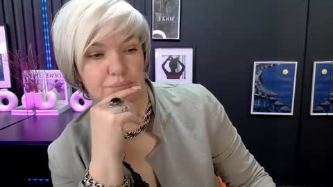 Snapshot of carmensoft chatting on May 4, 2026, 8:43 am Carmen online show from May 4, 2026, 8:43 am