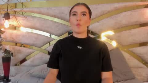 Snapshot of caro_giraldo_ chatting on October 21, 2025, 11:44 am caro_giraldo_ online show from October 21, 2025, 11:44 am