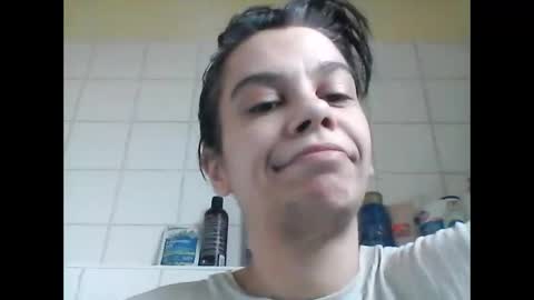 Snapshot of caroisback chatting on October 24, 2025, 10:22 am caroisback online show from October 24, 2025, 10:22 am