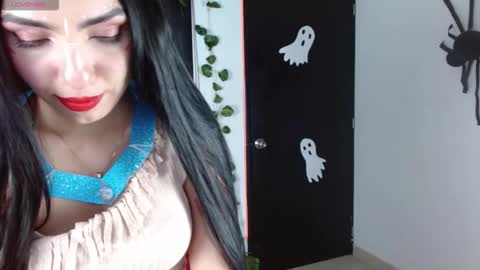 Snapshot of carolaine69_ chatting on October 22, 2025, 1:55 pm Caroline online show from October 22, 2025, 1:55 pm