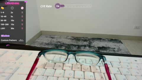 Snapshot of carolblonde chatting on February 1, 2025, 5:49 am Char online show from February 1, 2025, 5:49 am