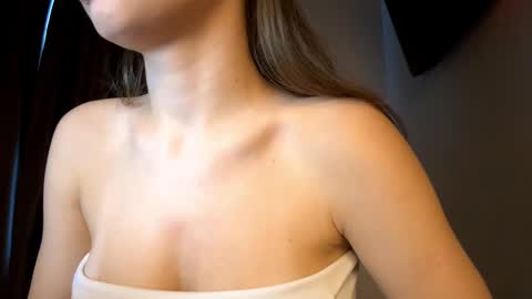 Lisa online show from January 5, 2026, 5:27 pm