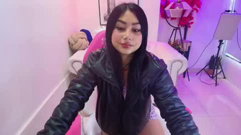Snapshot of carolina_cherry chatting on February 3, 2026, 11:59 am CAROLINA. online show from February 3, 2026, 11:59 am