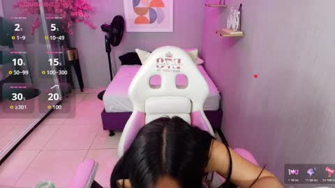 Snapshot of carolina_cherry chatting on April 19, 2026, 6:10 pm CAROLINA. online show from April 19, 2026, 6:10 pm
