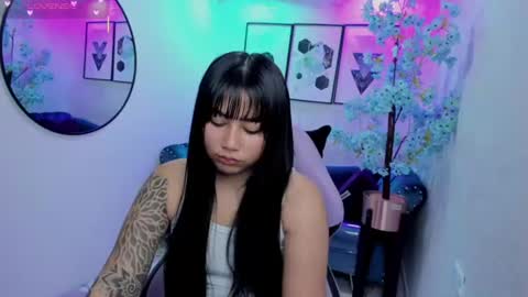 Snapshot of carolina_cherry chatting on June 26, 2026, 1:04 pm CAROLINA. online show from June 26, 2026, 1:04 pm