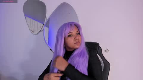 carolina_evannss online show from October 31, 2025, 11:44 am