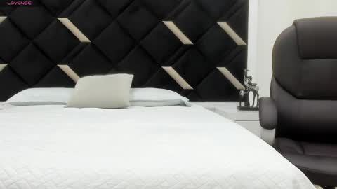 carolina_evannss online show from June 1, 2026, 4:03 am