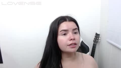 carolina online show from November 2, 2025, 2:25 am