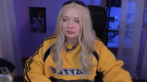 Mira online show from October 25, 2025, 5:26 am