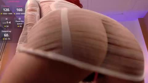 CAROLINA GARCIA online show from April 30, 2026, 4:30 am