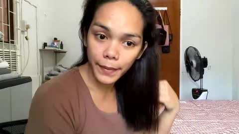 caroline_east online show from March 3, 2026, 7:36 am