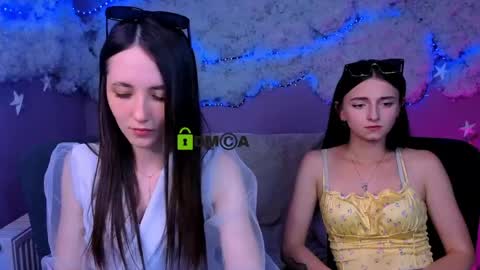 Snapshot of caroline_honeyy chatting on June 1, 2026, 7:26 pm Caroline online show from June 1, 2026, 7:26 pm