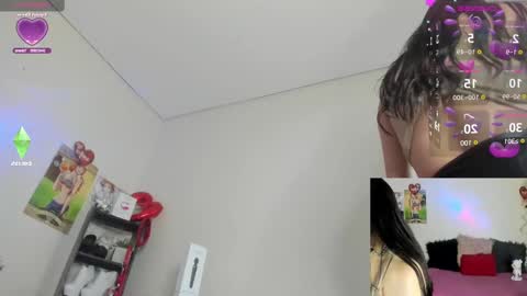 Snapshot of caroline_lenox chatting on March 6, 2025, 7:47 am Caroline Lenox online show from March 6, 2025, 7:47 am