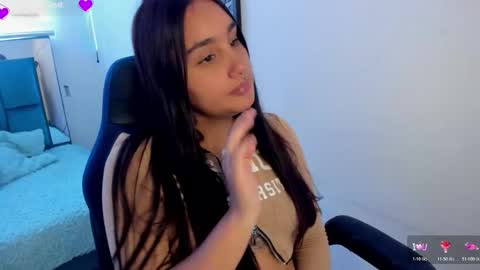 Snapshot of caroline_rodriguez_9 chatting on February 3, 2026, 6:02 pm caroline_rodriguez_9 online show from February 3, 2026, 6:02 pm