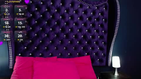 Snapshot of caroline_santana chatting on September 10, 2025, 12:49 pm CAROLINE online show from September 10, 2025, 12:49 pm