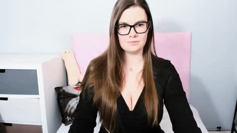 Snapshot of carolineamore chatting on March 21, 2026, 3:37 pm CarolineAmore online show from March 21, 2026, 3:37 pm