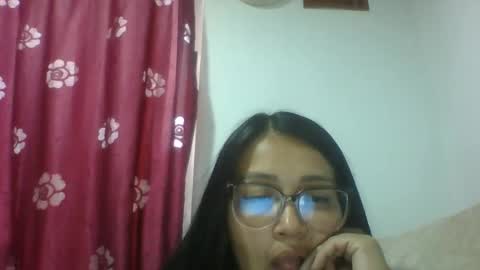 carolineconejita87 online show from December 18, 2025, 10:16 pm