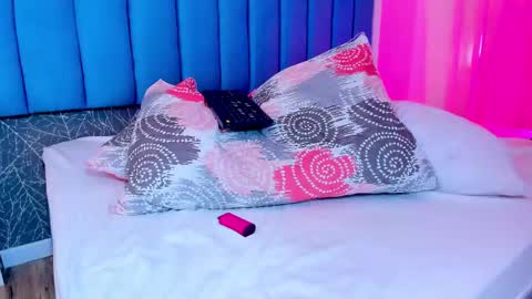 CarolineeGarcia online show from March 10, 2025, 4:35 pm