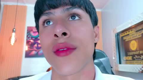 carolinejesh online show from March 10, 2026, 8:25 pm