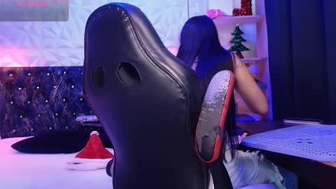 Snapshot of carolinescoth_dl chatting on December 31, 2024, 4:46 pm Caroline Scoth online show from December 31, 2024, 4:46 pm