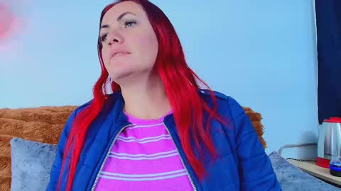 Carolinhe  online show from November 15, 2025, 6:48 pm