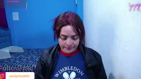 Snapshot of carolinhe_ chatting on May 16, 2026, 9:35 pm Carolinhe online show from May 16, 2026, 9:35 pm