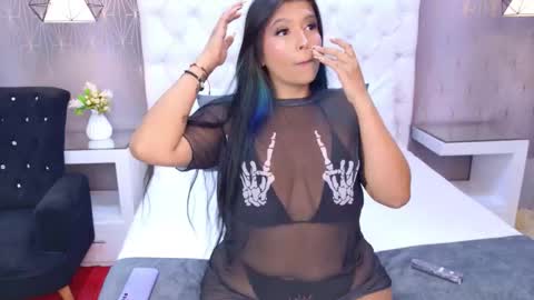 Snapshot of carolinnetaylor chatting on October 4, 2025, 11:41 am CarolinneTaylor online show from October 4, 2025, 11:41 am