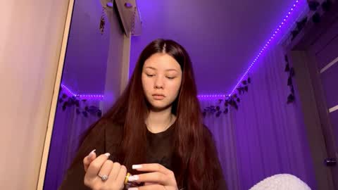 Snapshot of carolynexford chatting on December 20, 2025, 6:09 am Emma online show from December 20, 2025, 6:09 am