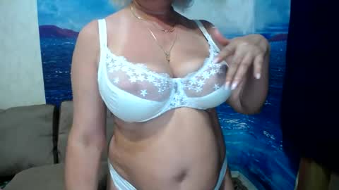 Snapshot of caroncapella chatting on July 9, 2026, 3:49 pm VicunaCool online show from July 9, 2026, 3:49 pm