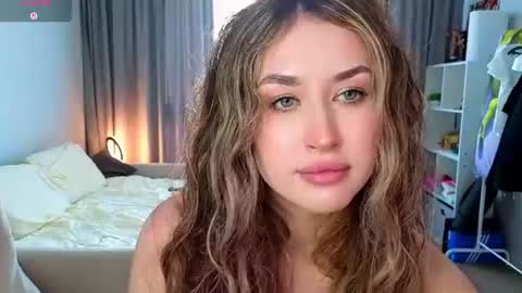 Kira online show from July 19, 2026, 4:22 pm