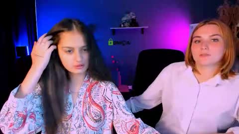 casey_meow_ online show from September 19, 2025, 6:04 am