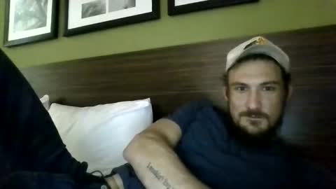 okiedadd online show from November 10, 2025, 1:43 pm