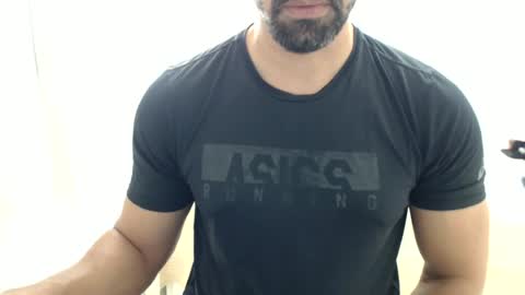 Snapshot of cashmastermuscle77 chatting on June 20, 2026, 1:58 pm cashmastermuscle77 online show from June 20, 2026, 1:58 pm