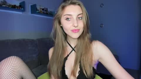 Seductress Cassia  FINDOM AND SADISM  NO NUDE online show from December 4, 2024, 10:30 pm