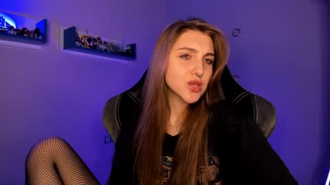 Seductress Cassia  FINDOM AND SADISM  NO NUDE online show from January 31, 2025, 8:01 pm