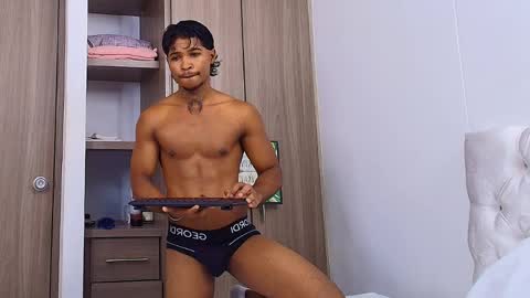 Snapshot of cassian_gold chatting on April 29, 2026, 8:04 pm CASSIAN GOLD online show from April 29, 2026, 8:04 pm