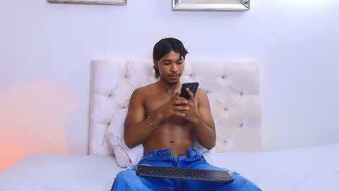 Snapshot of cassian_gold chatting on May 5, 2026, 4:48 pm CASSIAN GOLD online show from May 5, 2026, 4:48 pm