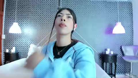Snapshot of cassie_bloom chatting on June 15, 2026, 7:38 pm cassie_bloom online show from June 15, 2026, 7:38 pm