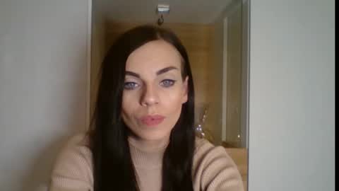 Cassie online show from December 4, 2025, 7:44 pm