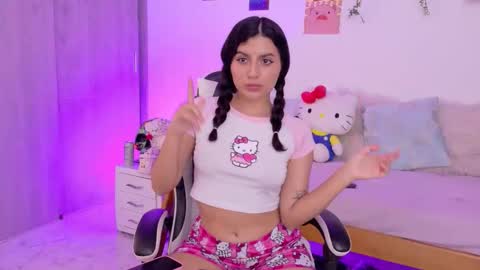 Paula  online show from May 3, 2026, 3:56 am