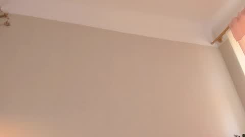  cassandra  online show from September 19, 2025, 1:12 pm