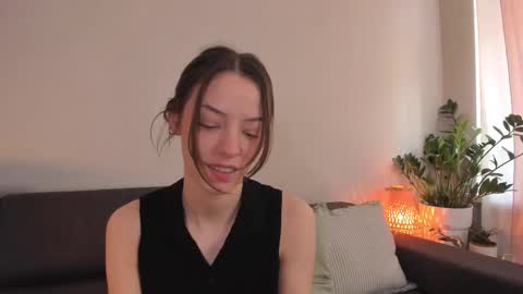  cassandra  online show from October 10, 2025, 12:15 pm