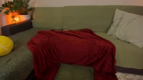  cassandra  online show from March 21, 2026, 9:07 pm